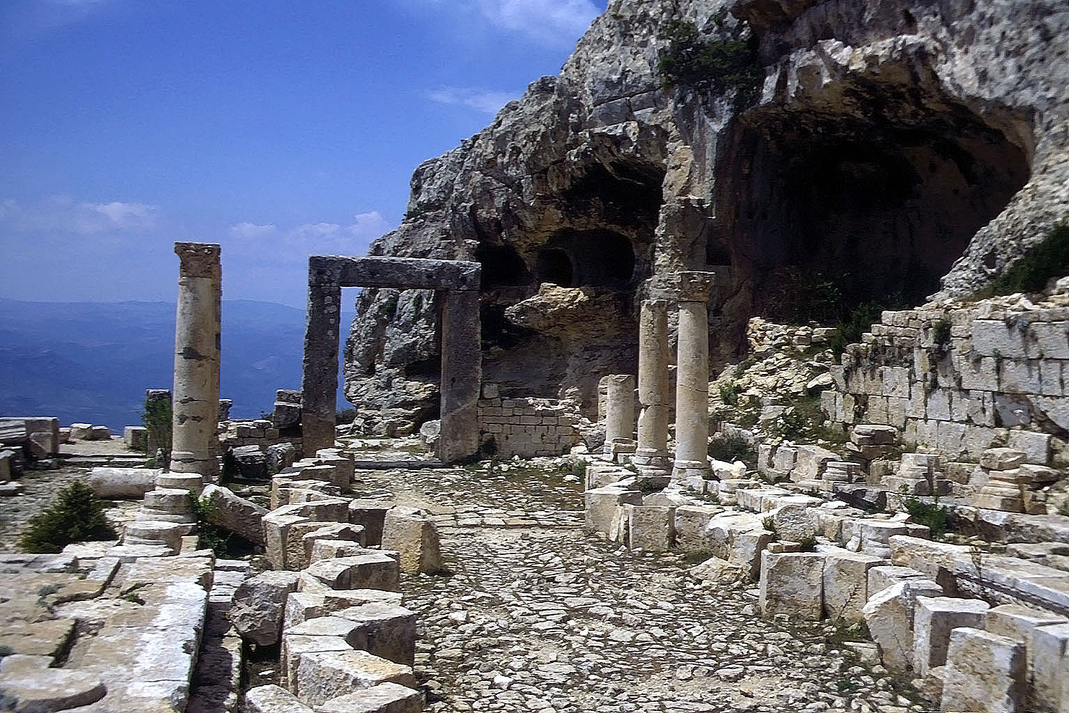 30.04.1993 | Alahan | Alahan Klosteranlage