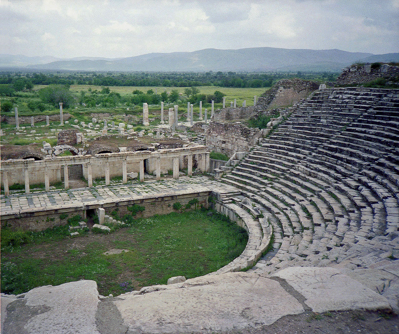 07.04.1993 | Theater   | Theater  und -bäder