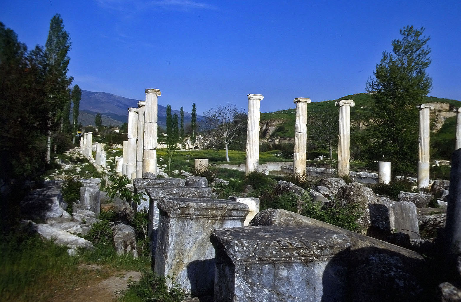 26.04.1993 | Südagora | Südagora Säulenreihen