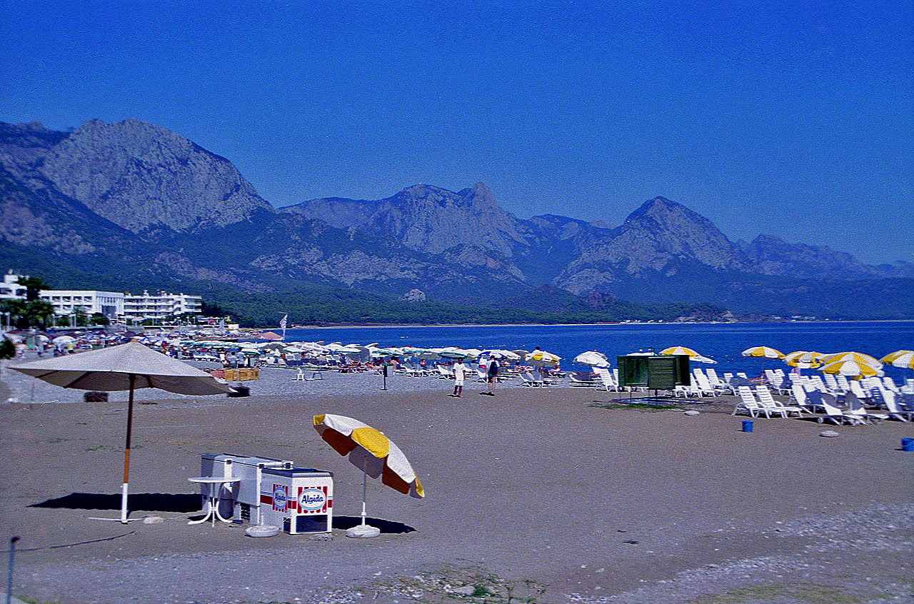 30.09.1992 | Strand   | öffentlicher Strand vor den Bergen